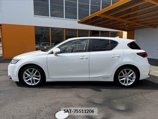 Lexus CT 2018-07 7562346-11