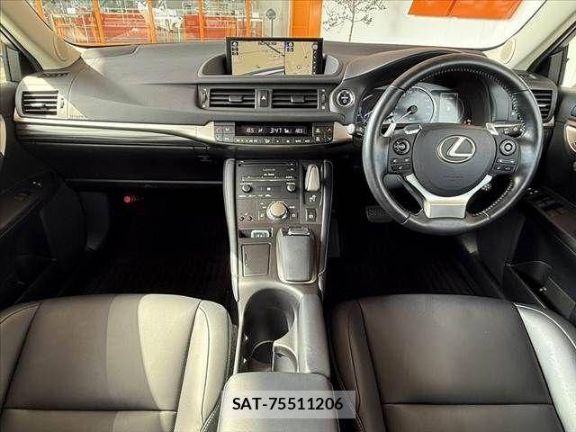 Lexus CT 2018-07 7562346-1