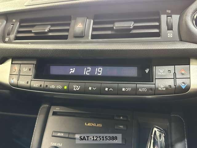 Lexus CT 2011-04 7617621-22