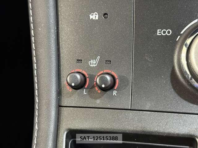 Lexus CT 2011-04 7617621-25