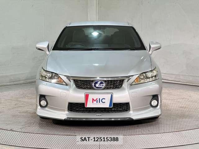 Lexus CT 2011-04 7617621-2