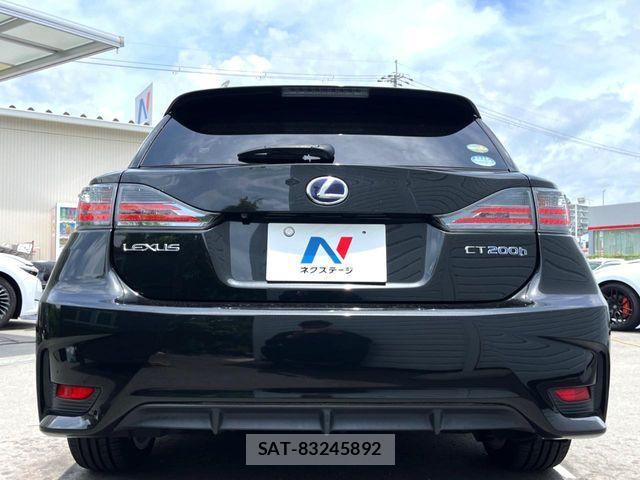 Lexus CT 2016-02 7617619-13