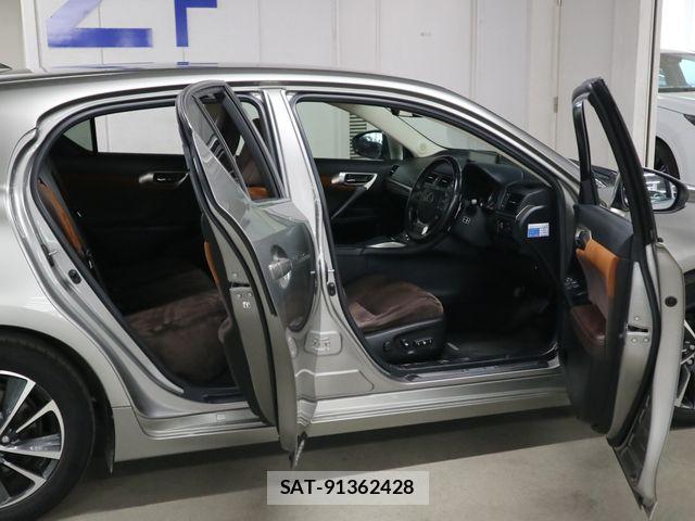Lexus CT 2018-04 7724998-10