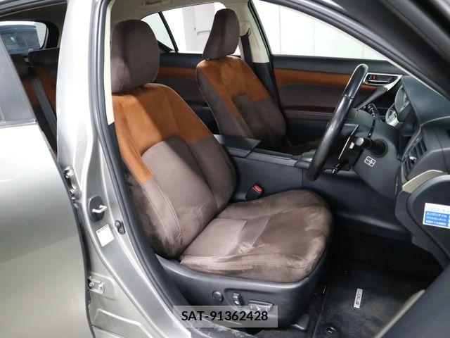 Lexus CT 2018-04 7724998-11