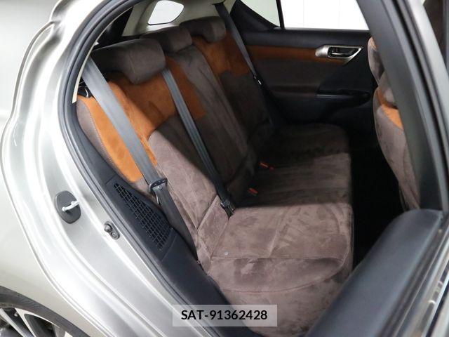 Lexus CT 2018-04 7724998-12