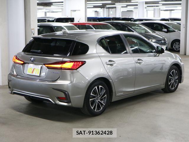 Lexus CT 2018-04 7724998-1