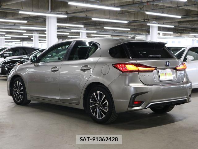 Lexus CT 2018-04 7724998-6