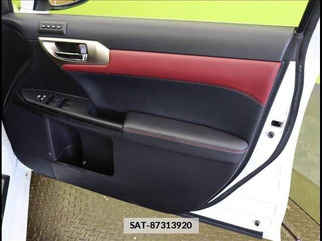 Lexus CT 2017-06 7724996-21
