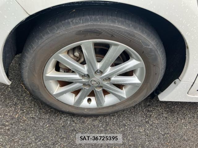 Lexus CT 2011-03 7725005-9