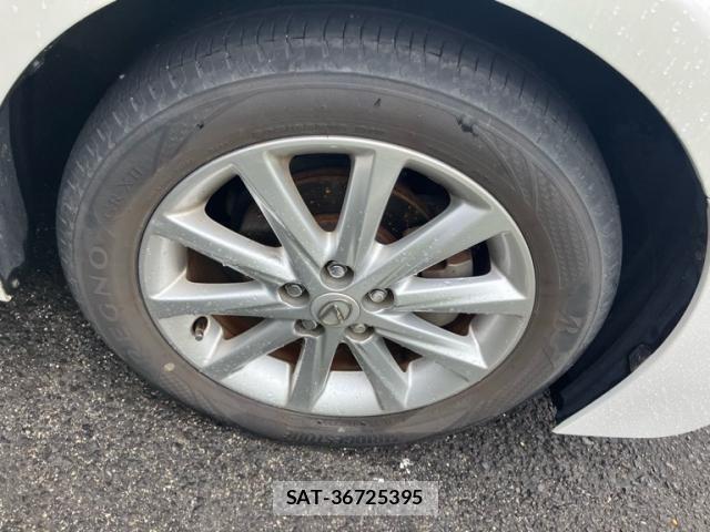 Lexus CT 2011-03 7725005-10