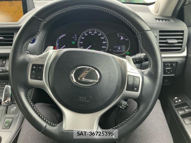 Lexus CT 2011-03 7725005-23