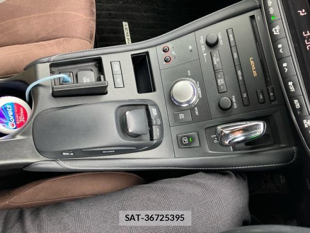Lexus CT 2011-03 7725005-26