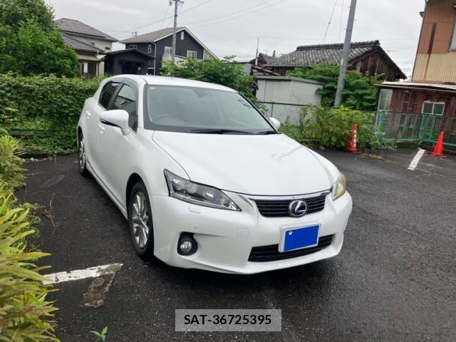 Lexus CT 2011-03 7725005-2