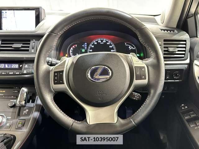 Lexus CT 2013-01 7725001-9