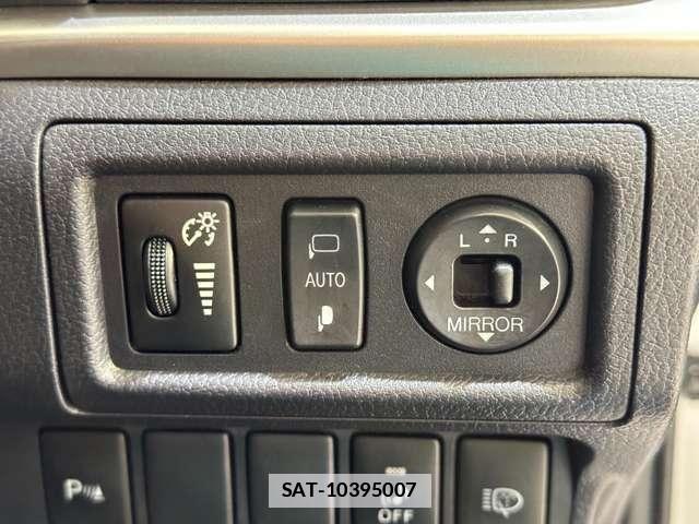 Lexus CT 2013-01 7725001-13