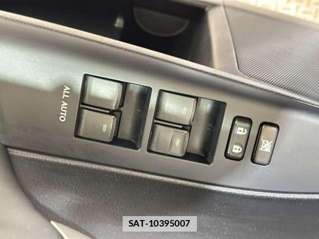 Lexus CT 2013-01 7725001-16