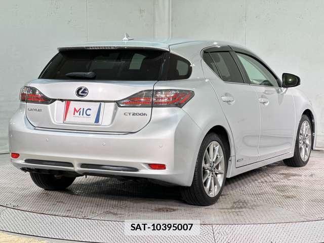 Lexus CT 2013-01 7725001-4