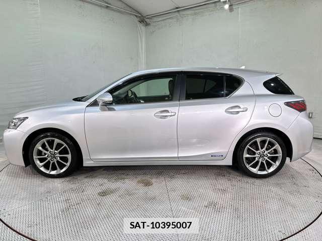Lexus CT 2013-01 7725001-7
