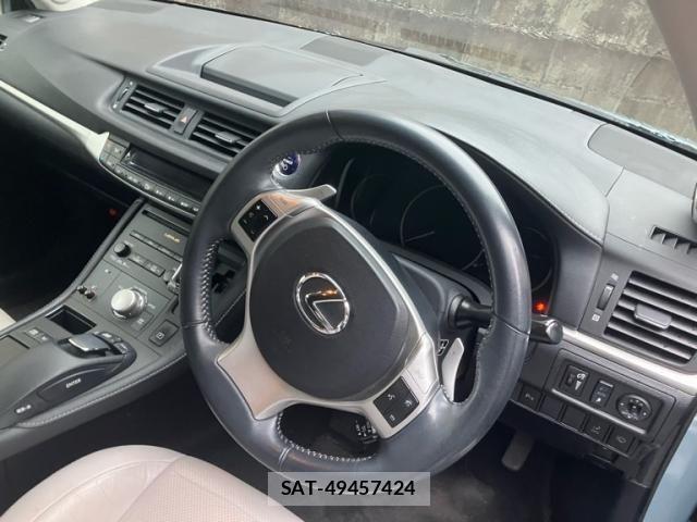 Lexus CT 2011-08 7725003-9