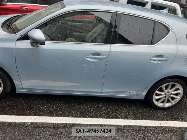 Lexus CT 2011-08 7725003-1