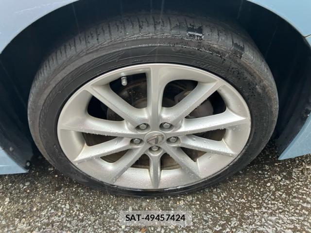Lexus CT 2011-08 7725003-3