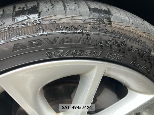 Lexus CT 2011-08 7725003-4