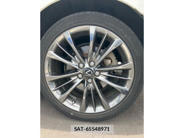 Lexus CT 2013-01 7786435-11