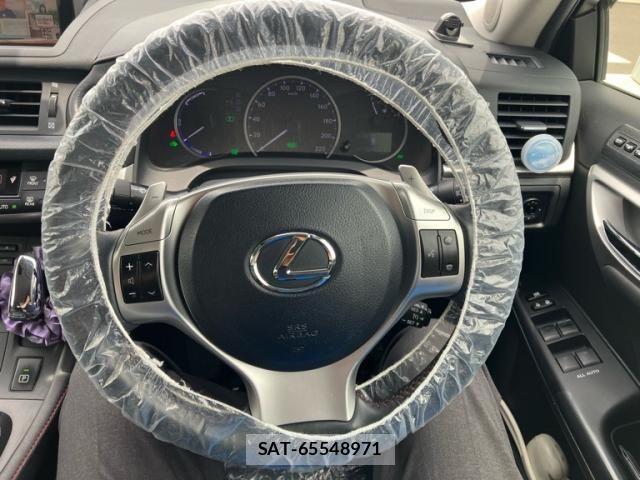 Lexus CT 2013-01 7786435-20