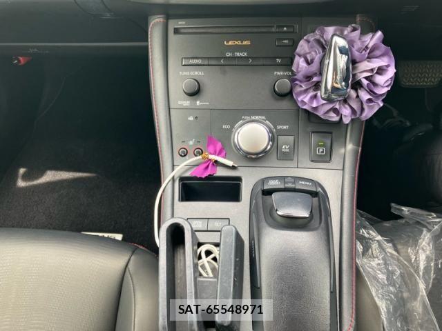 Lexus CT 2013-01 7786435-22