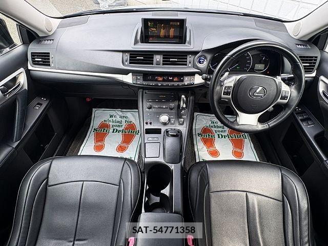 Lexus CT 2012-07 7786434-1