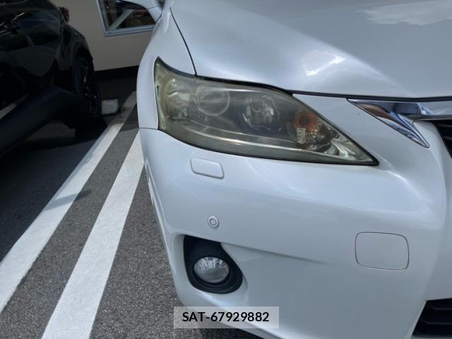 Lexus CT 2011-02 7786433-12
