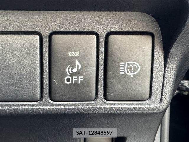 Lexus CT 2012-03 7877319-27