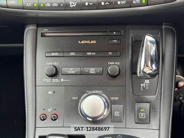Lexus CT 2012-03 7877319-3