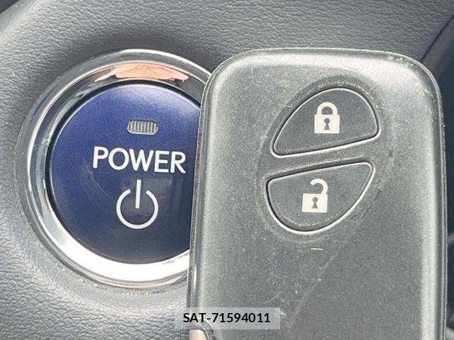 Lexus CT 2011-07 7877311-7