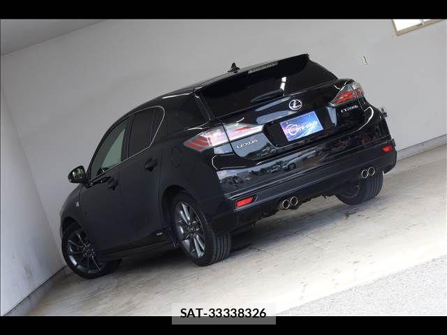Lexus CT 2012-04 7877309-10
