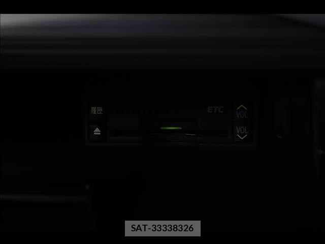 Lexus CT 2012-04 7877309-15