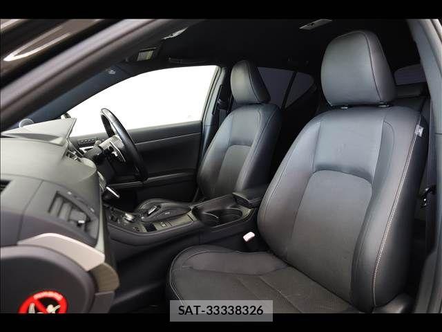 Lexus CT 2012-04 7877309-17