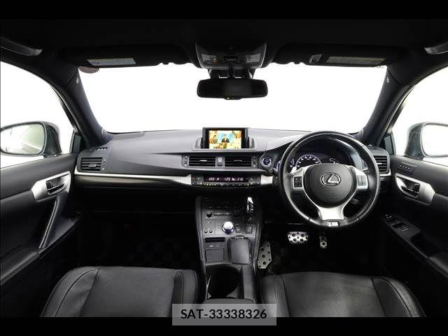 Lexus CT 2012-04 7877309-2