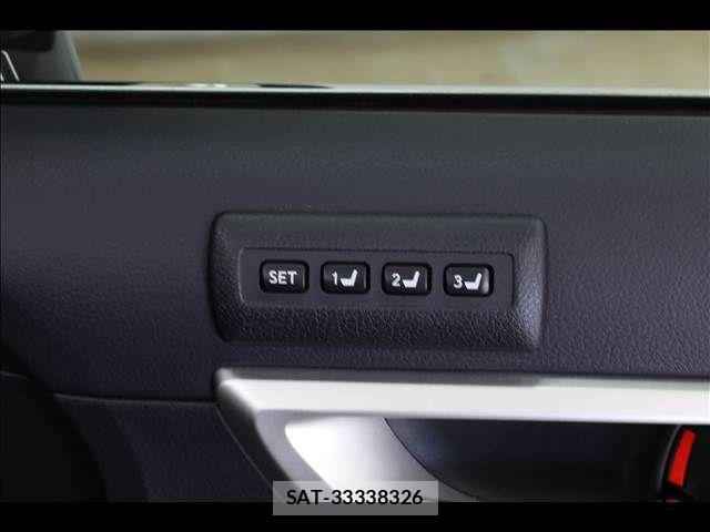 Lexus CT 2012-04 7877309-7