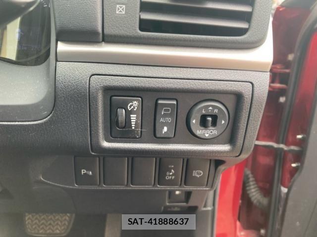 Lexus CT 2013-07 7902839-11