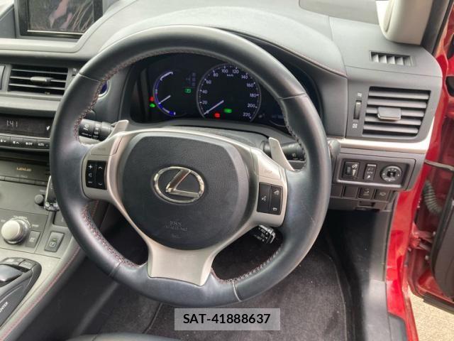 Lexus CT 2013-07 7902839-12