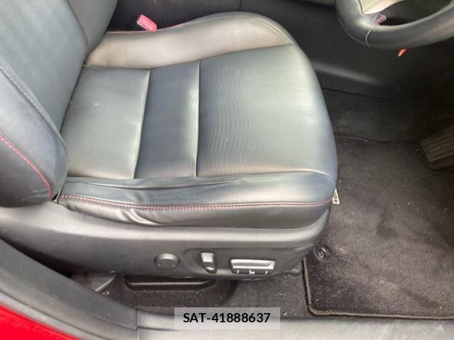 Lexus CT 2013-07 7902839-14