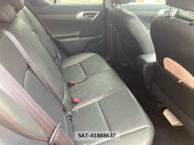 Lexus CT 2013-07 7902839-17