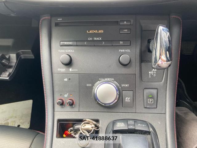 Lexus CT 2013-07 7902839-22