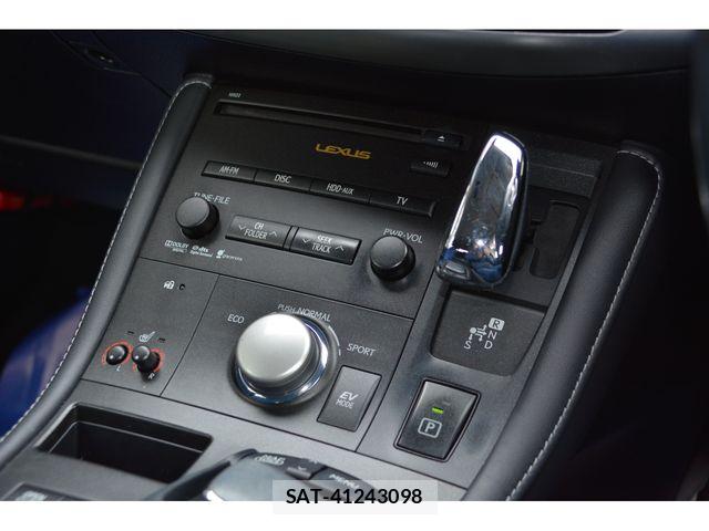 Lexus CT 2011-11 7962373-13