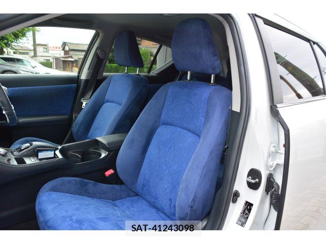 Lexus CT 2011-11 7962373-15