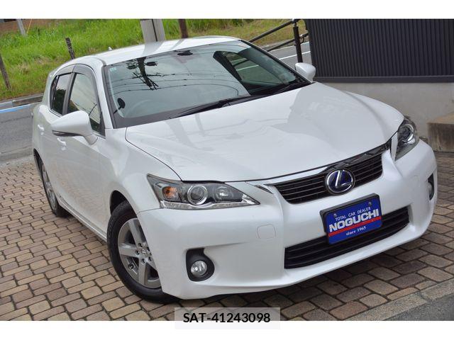 Lexus CT 2011-11 7962373-20