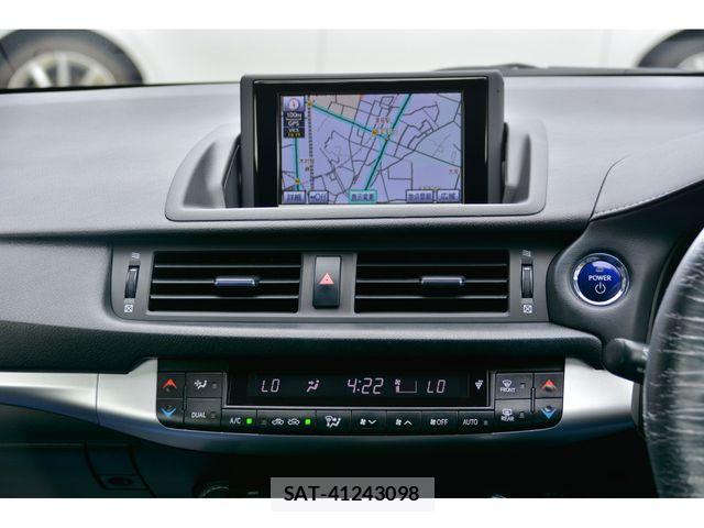 Lexus CT 2011-11 7962373-8