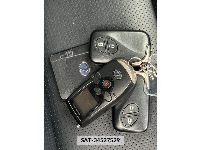 Lexus CT 2013-02 7962372-11
