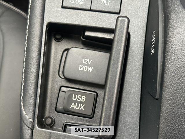 Lexus CT 2013-02 7962372-14